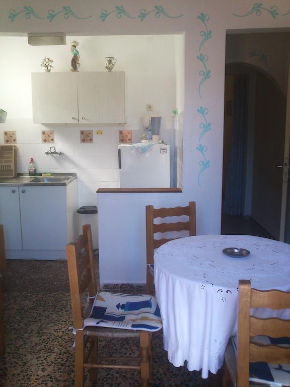 Magdalini Otel Votsi  Oda fotoğraf